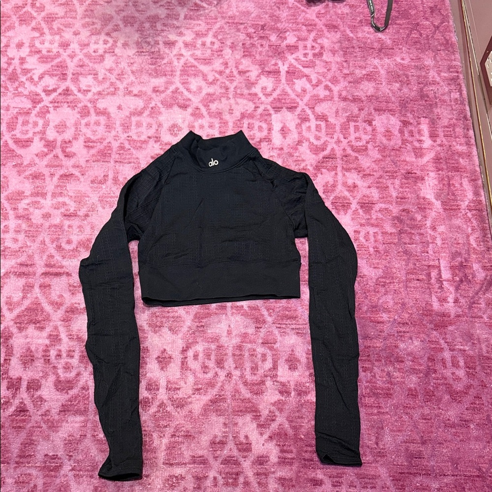 ALO Yoga Black Long Sleeve Crop Top